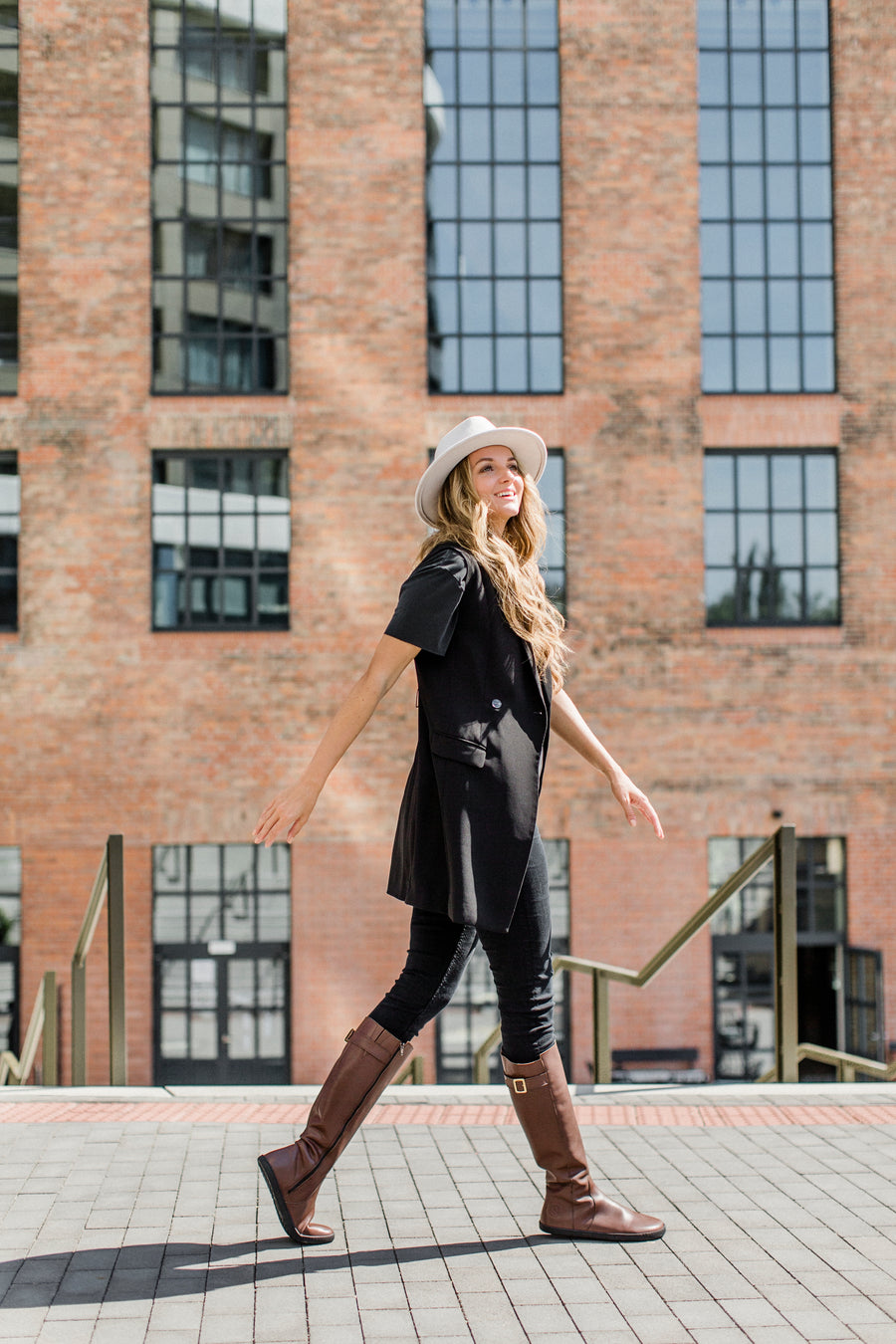 Shapen Glam Knee-High Barefoot Boots - Brown Leather