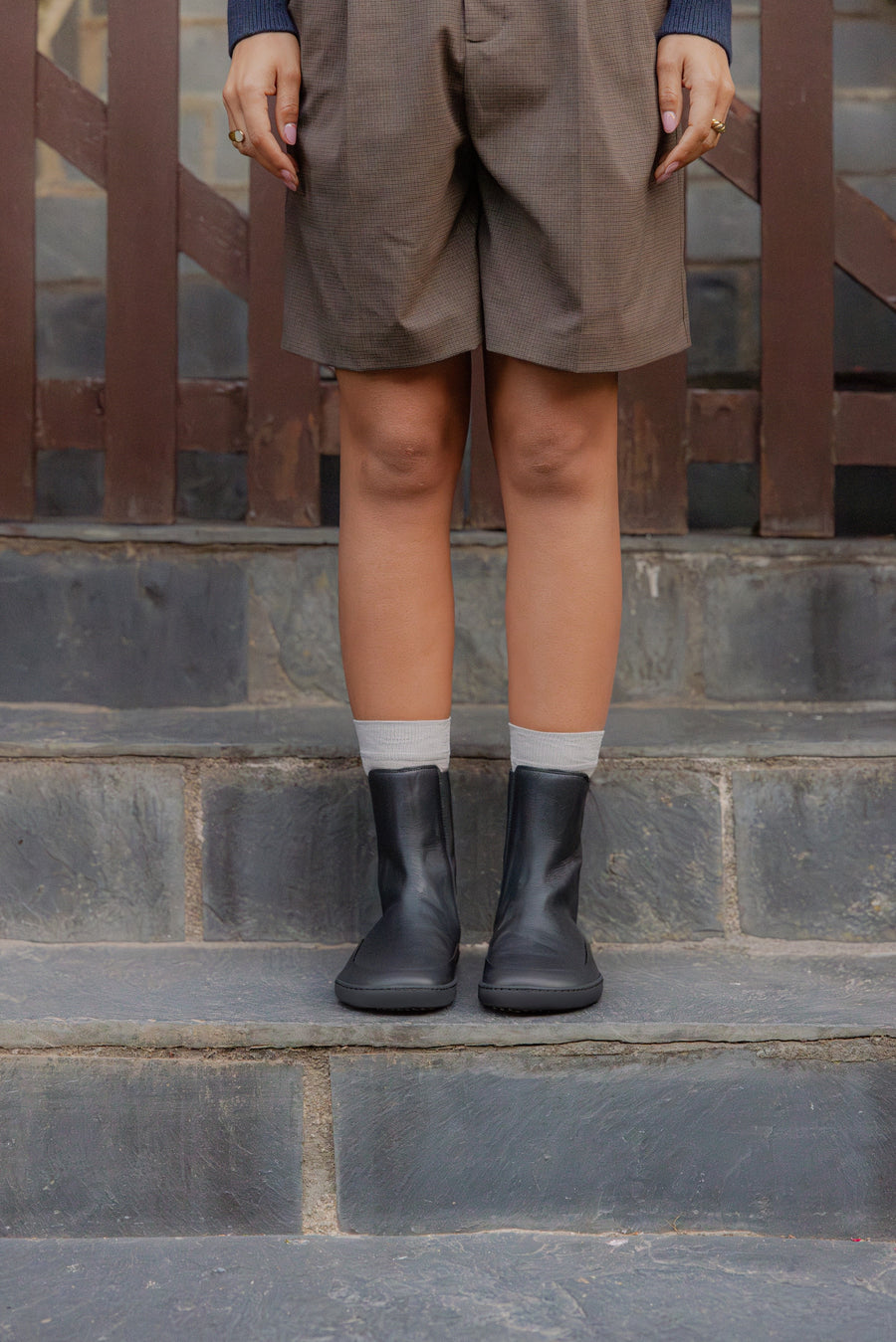 Shapen Victory Barefoot Chelsea Boots - Black Leather